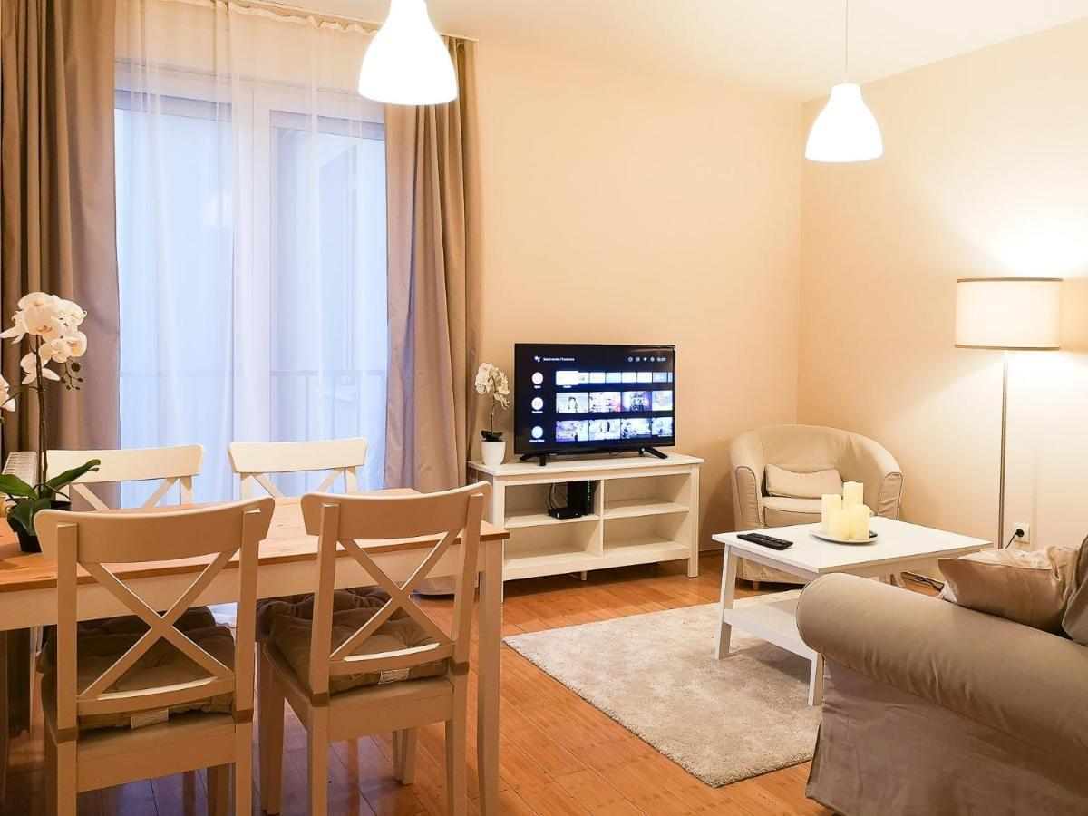 Filinhome Papa Suite 3 Novi Sad Esterno foto