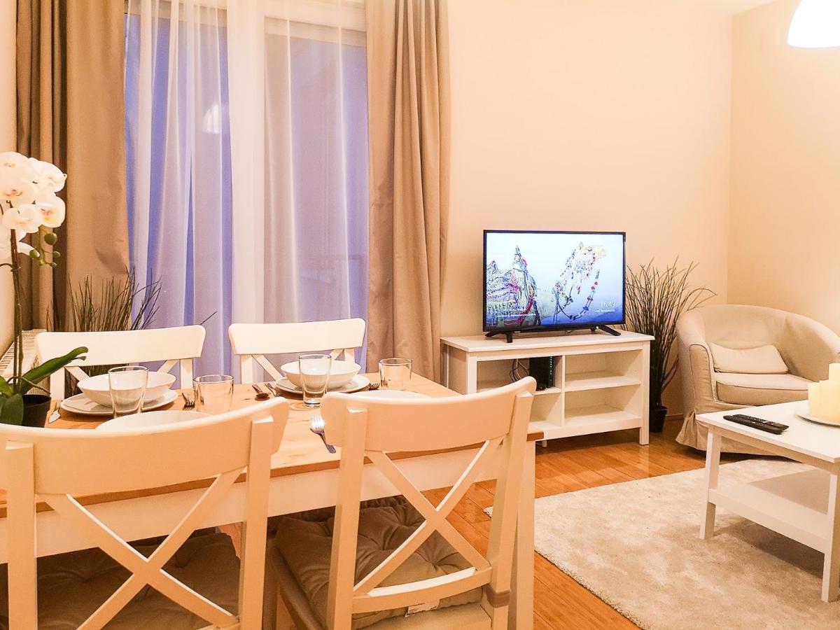 Filinhome Papa Suite 3 Novi Sad Esterno foto